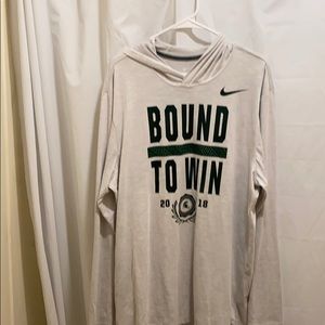 Nike dri fit hooded sweater...... worn once.....